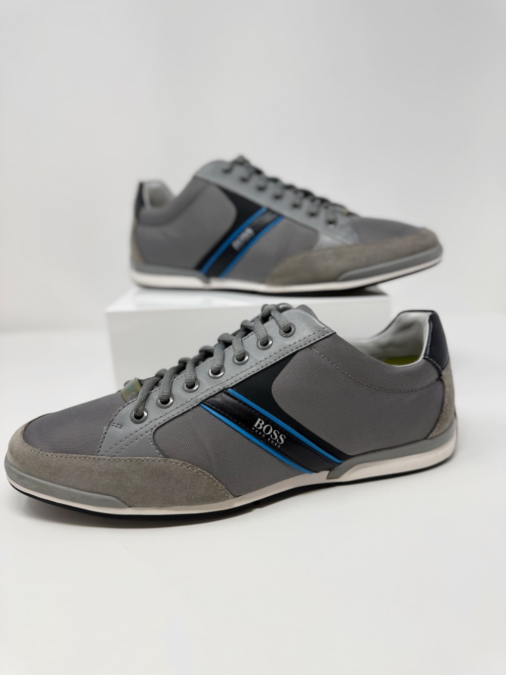 Hugo Boss Men’s Gray Blue Stripe Low Top Sneakers Shoes Size EU 43 US 10 Mens